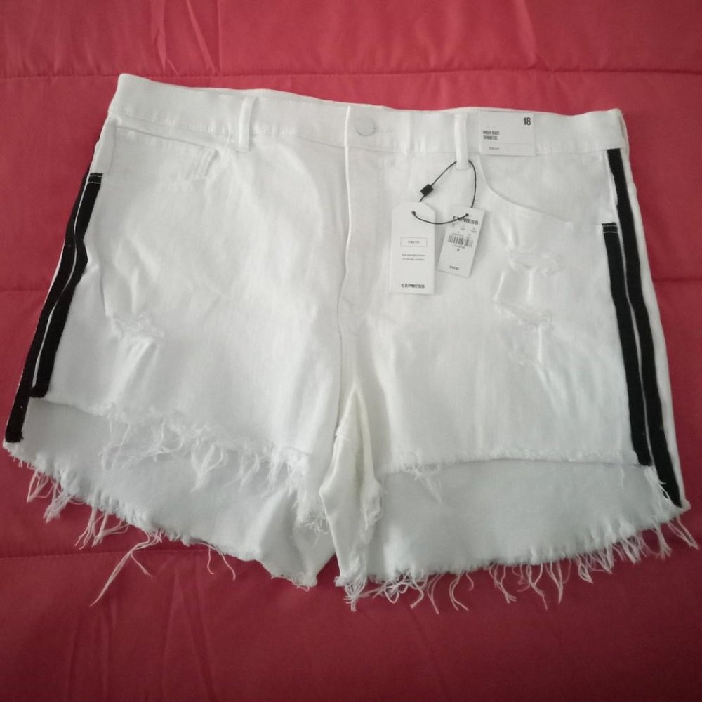 Express Woman High Rise Short